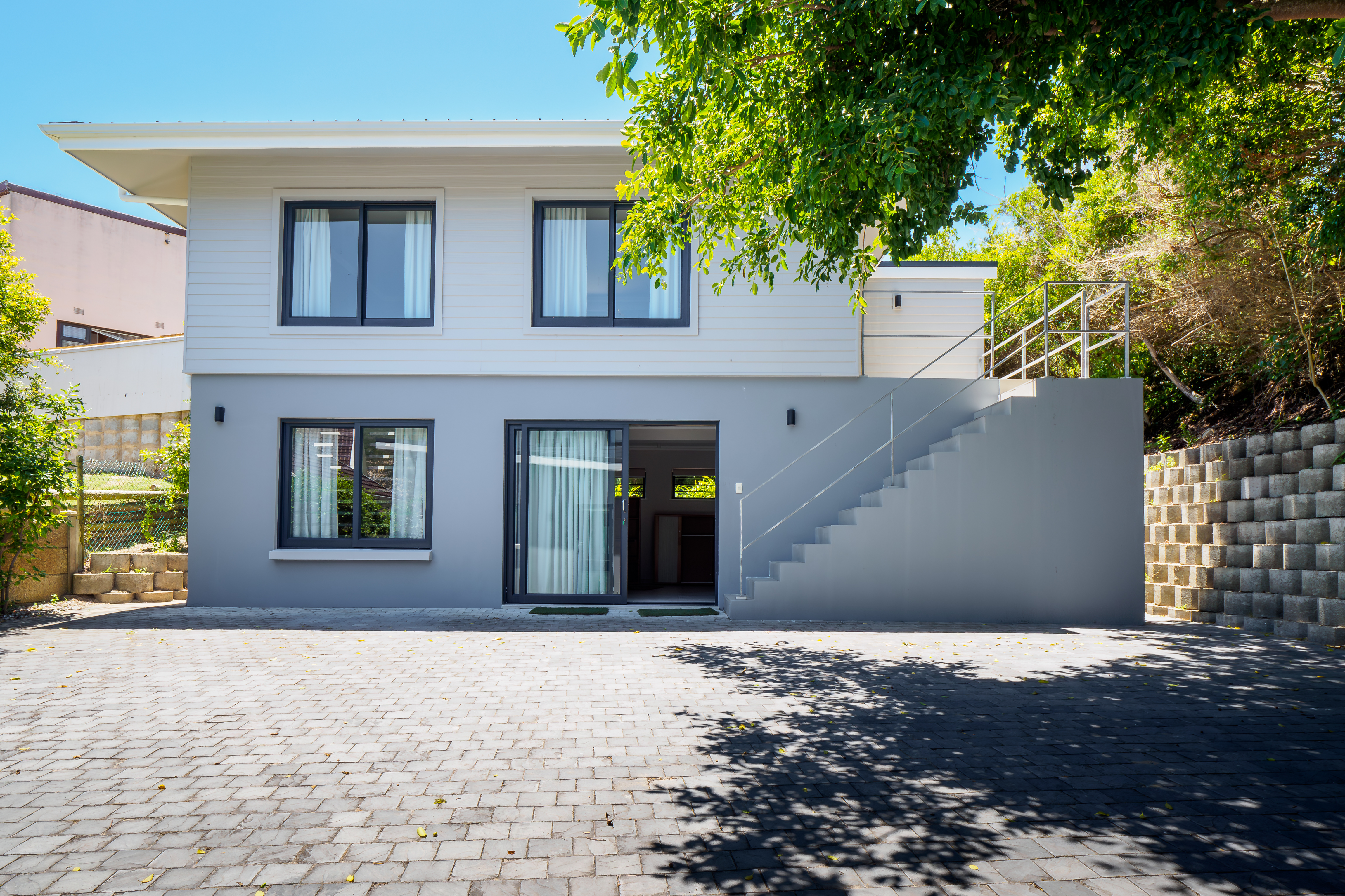 5 Bedroom Property for Sale in Leisure Isle Western Cape